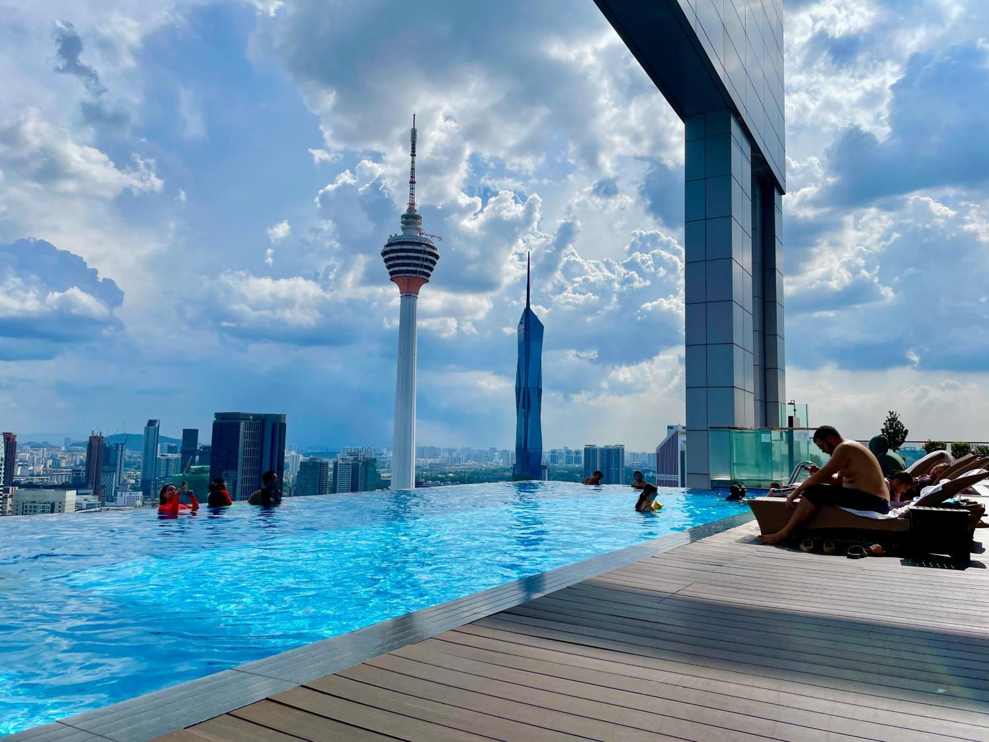 Platinum Klcc By Luxury Suites Kuala Lumpur Exterior photo