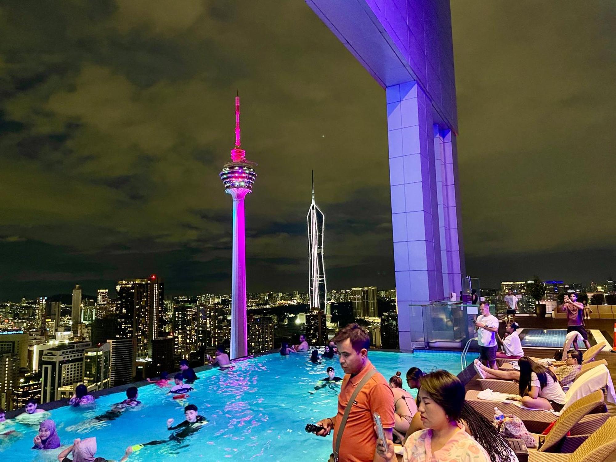 Platinum Klcc By Luxury Suites Kuala Lumpur Exterior photo
